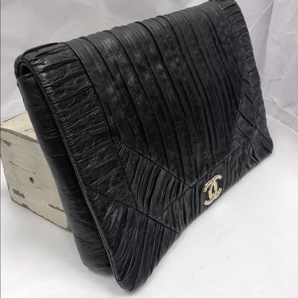 Chanel Leather Coco Pleats Clutch 2018 Collection - Picture 8 of 8